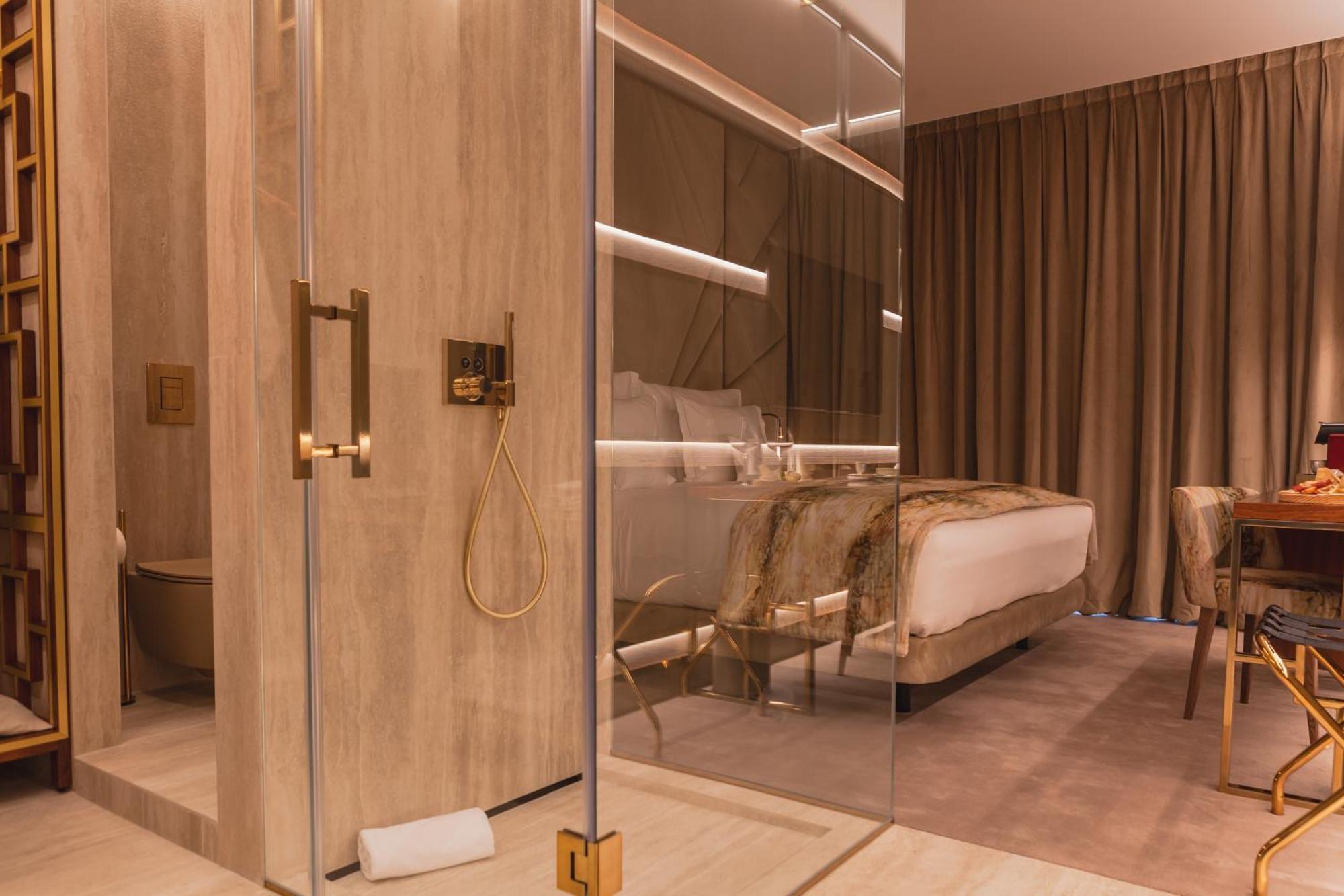 Wine & Books Lisboa Hotel エクステリア 写真 A room at the hotel