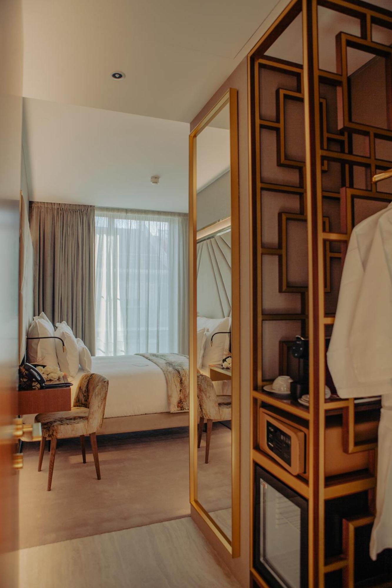 Wine & Books Lisboa Hotel エクステリア 写真 Deluxe Room